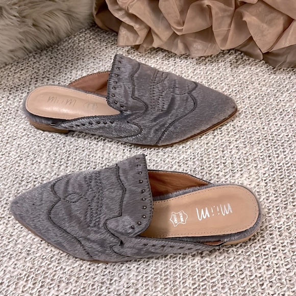 Mi.iM Shoes - Mi.iM Leather With Gray Faux Calf Pony Hair Mule Slide Shoe Sz 7
